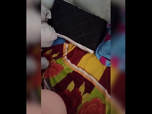 ❤️ Mnzanga amene ndimagona naye amakhala yekha kunyumba chifukwa mwamuna wake amapita kutchuthi ndipo ndimatenga mwaiwo kumuseweretsa ndikudzaza matako ake ndi mkaka. Zolaula pa ny.sayhentai.ru ❌️
